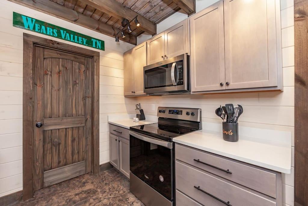 Romantic A-Frame Private Hottub Firepit Neargsmnp Sevierville Zewnętrze zdjęcie