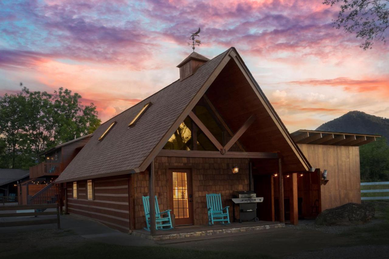 Romantic A-Frame Private Hottub Firepit Neargsmnp Sevierville Zewnętrze zdjęcie